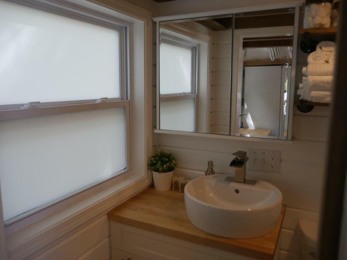 Hygge Tiny Home Hue-Gah Leeds Екстериор снимка