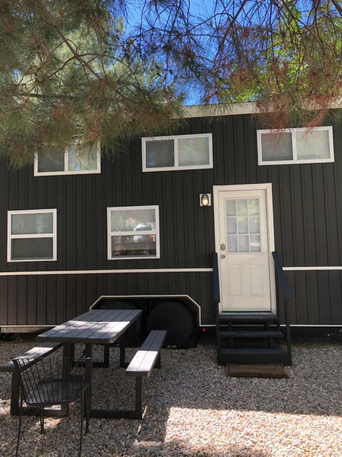 Hygge Tiny Home Hue-Gah Leeds Екстериор снимка